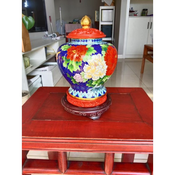 Prosperous General‑Style Zun Vase