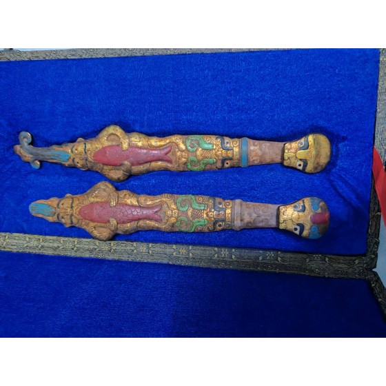 Gilt Bronze Belt Hook with Inlaid Dragon & Fish Pattern