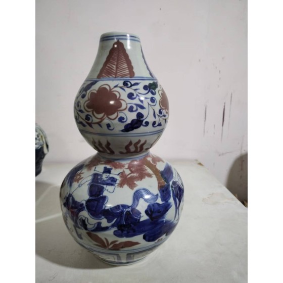Blue and White Underglaze Red Gourd Vase with Figure Story Pattern