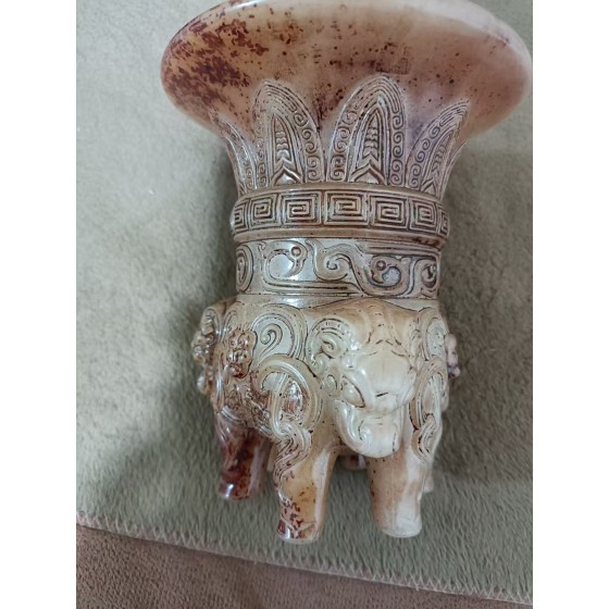 Jade Three-Elephant Zun Ornament