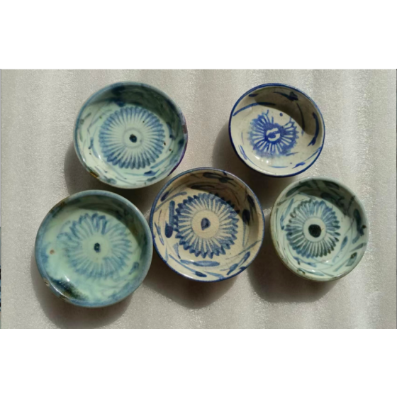 Five‑Piece Qing Blue‑and‑White Chrysanthemum Dishes