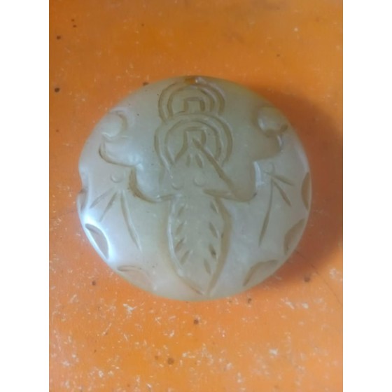 Hetian Jade Bat‑Pattern Round Pendant