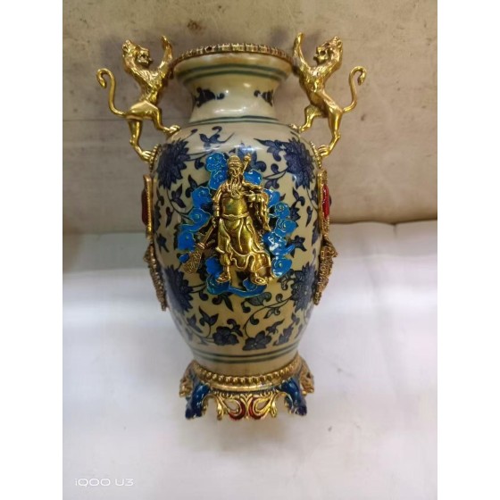 Qianlong‑Era Blue‑and‑White Vase with Inlaid Copper, Gemstones & Guan Gong Pattern