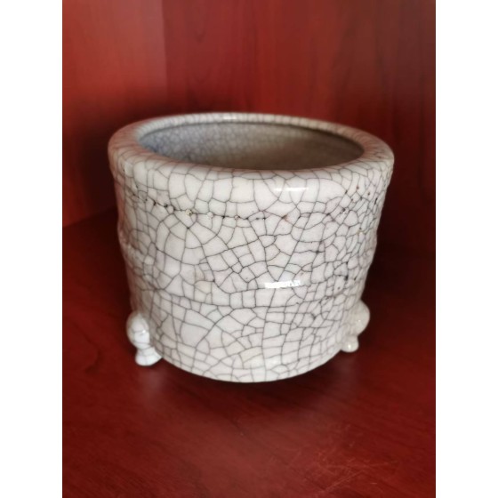 Ge‑Glaze Three‑Legged Cylindrical Censer