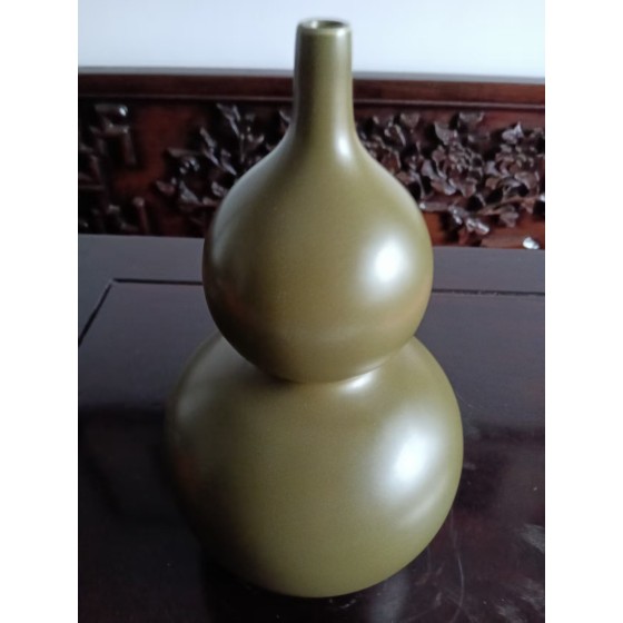 Tea Dust Glaze Gourd Vase