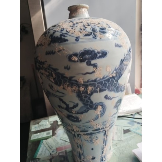Ming‑Dynasty Blue‑and‑White 3‑Clawed Dragon‑Pattern Plum Vase