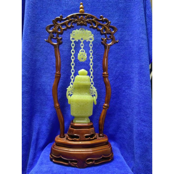 Yellow Jade Hanging Vase with Beast‑Face Pattern & Interlocking Chains