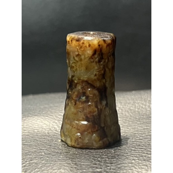 Hetian White Jade Lezi with Full Patina and Beast Mask Pattern