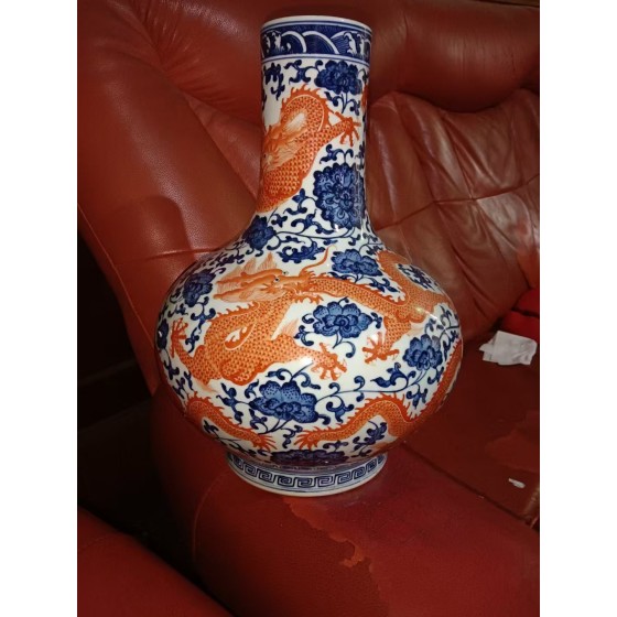 Blue-and-White & Iron-Red Globular Vase with Interlocking Floral and Dragon Patterns, Qianlong Mark