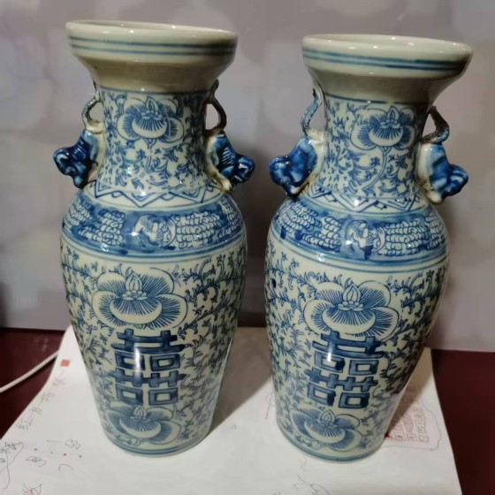 A Pair of Blue and White Vases with Beast Ears, Interlocking Lotus and Double Happiness Patterns