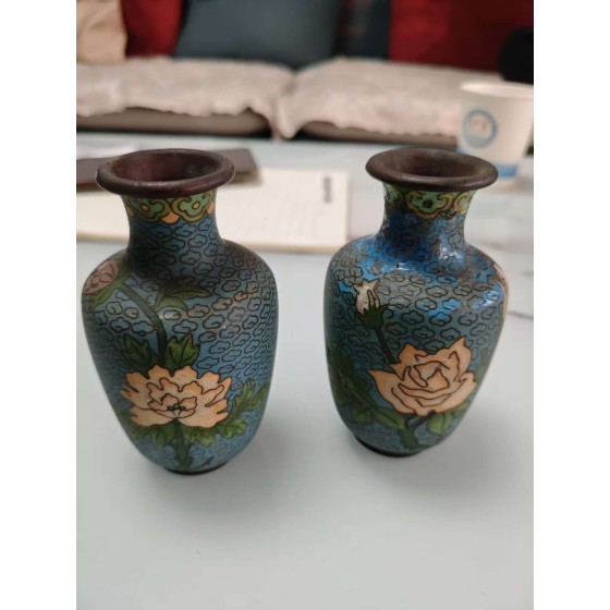 Pair of Small Appreciation Vases with Copper-Body Cloisonné Flower Patterns