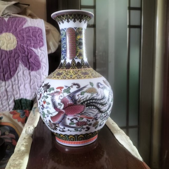 Famille Rose Globular Vase with Phoenix and Peony Patterns