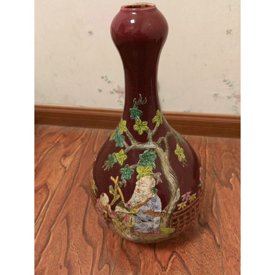Garlic-head Vase with Famille Rose Figures on Red Glaze Ground