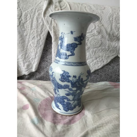 Blue and White Phoenix-Tail Zun with Eight Immortals Pattern