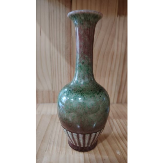 Cowpea Red Long-neck Appreciation Vase with Chrysanthemum Petal, Made in Kangxi Period of Qing Dynasty