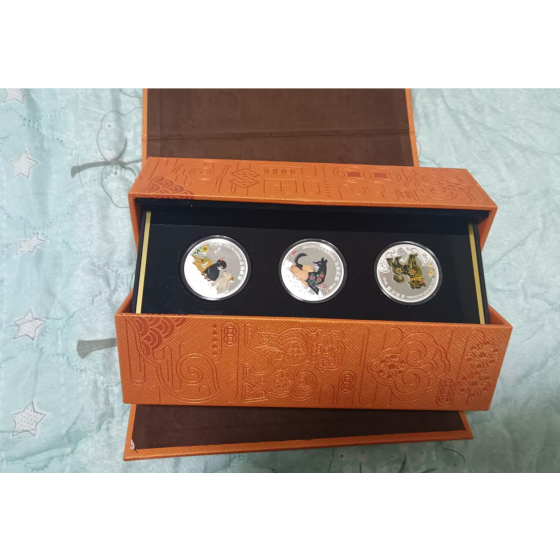Golden Dog Blessing · Wuxu Year Chinese Zodiac Commemorative Silver Coin Set