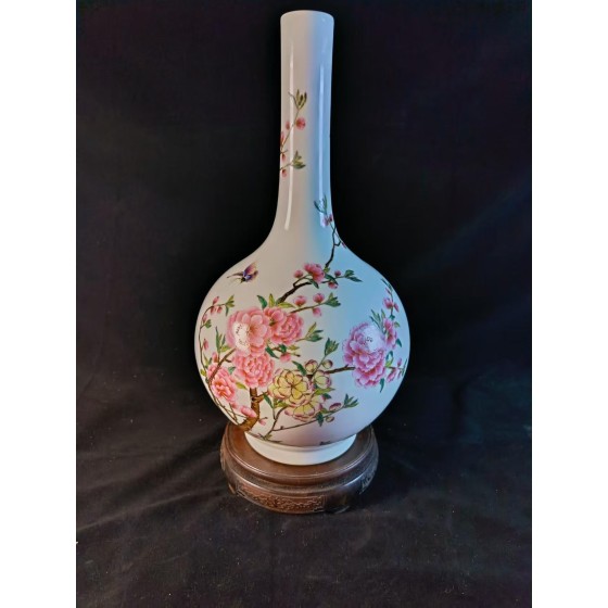 Famille Rose Gall Vase With Peony Patterns